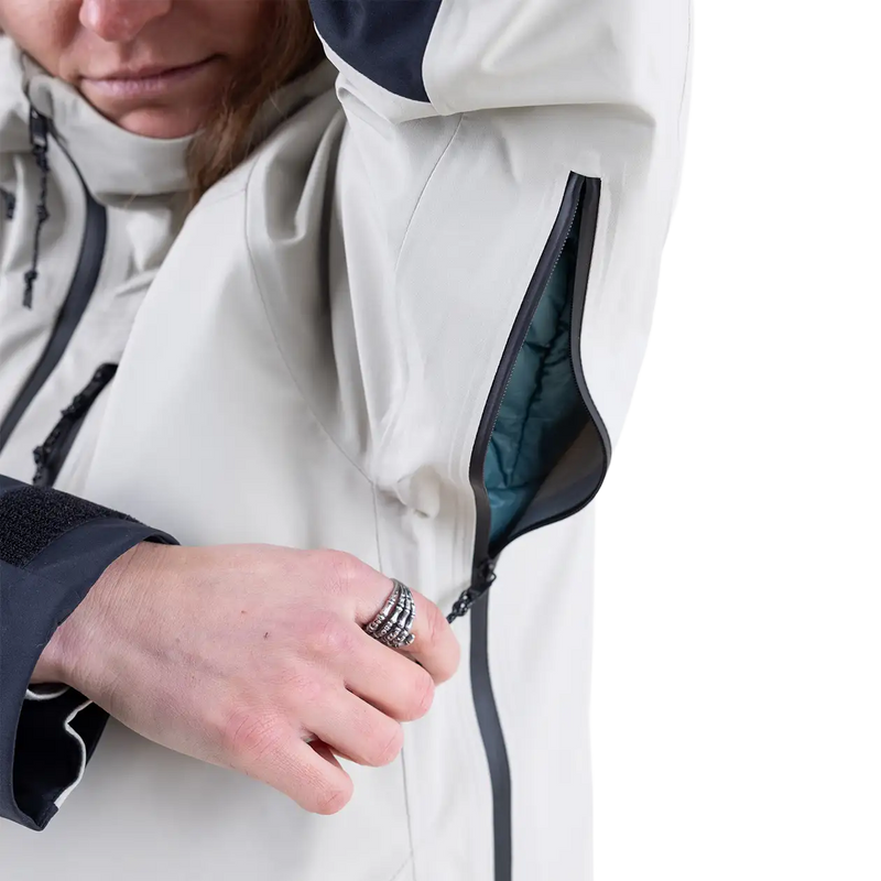 Women's Shralpinist Stretch Recycled 3L Jacket, Jones Snowboards Women's Shralpinist Stretch Recycled 3L Jacket in Smoke Gray Stealth Black arm pit zipper and vent