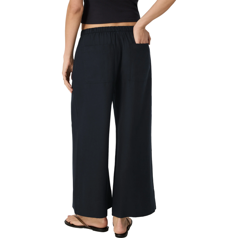 Vuori Women's Trestles Twill Everyday Crop Wideleg Back