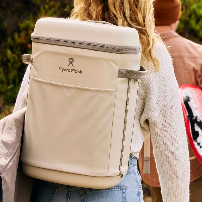 Carryout Backpack 22L, Hydro Flask Carryout Backpack 22L with hikers