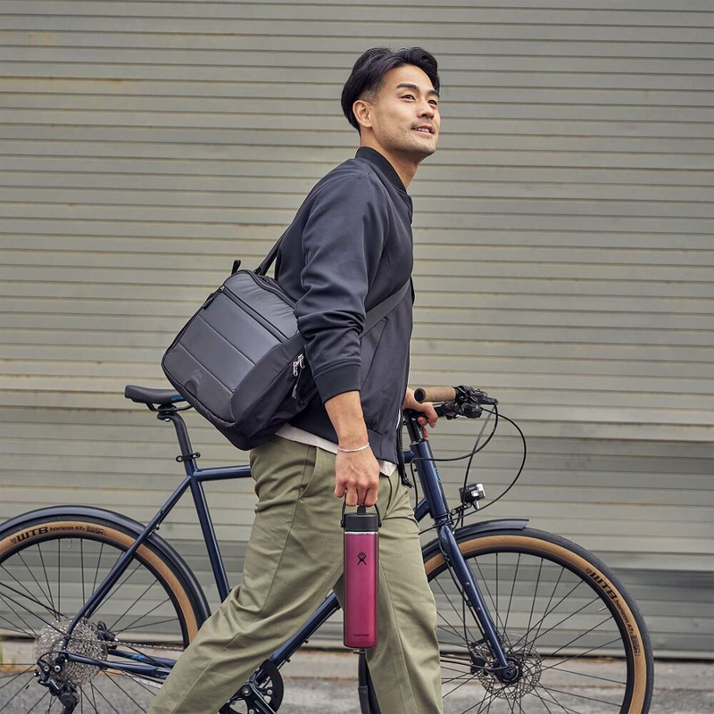24 oz Lightweight Wide Flex Straw Cap, Hydro Flask 24 oz Lightweight Wide Flex Straw Cap Lifestyle