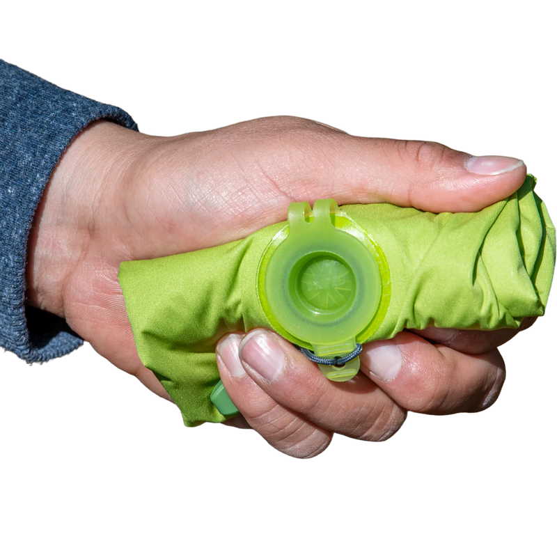Ultra Pillow M, Exped Ultra Pillow M in Lichen with model