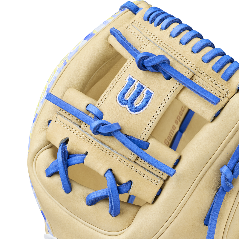 A2000 Witt Jr GM Infield - 11.75" H-Web, Wilson A2000 Witt Jr GM Infield - 11.75" H-Web in Blonde/Blue Camo web close up