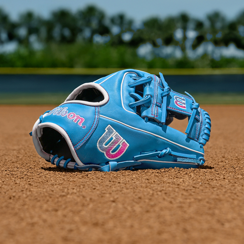 A1000 1786 Infield 11.5" H-Web, 2026 A1000 1786 Infield 11.5" H-Web Lifestyle