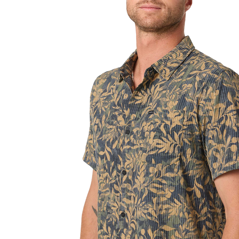 Men's TRVLR Perforated Printed Standard Short Sleeve, O'Neill Men's TRVLR Perforated Printed Standard Fit Shirt button and collar detail