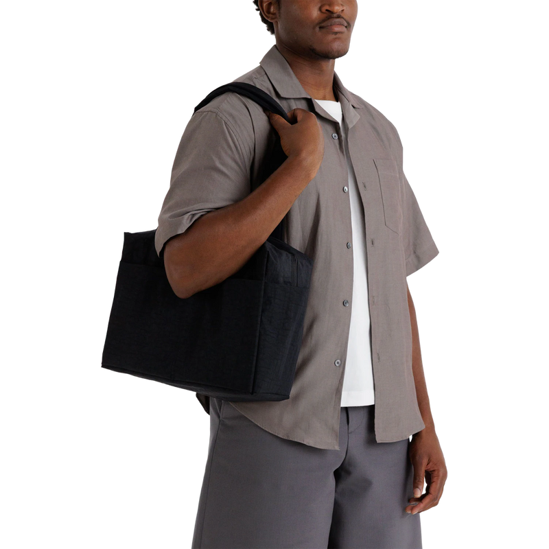 Everyday Cloud Bag, BAGGU Everyday Cloud Bag on model Shoulder