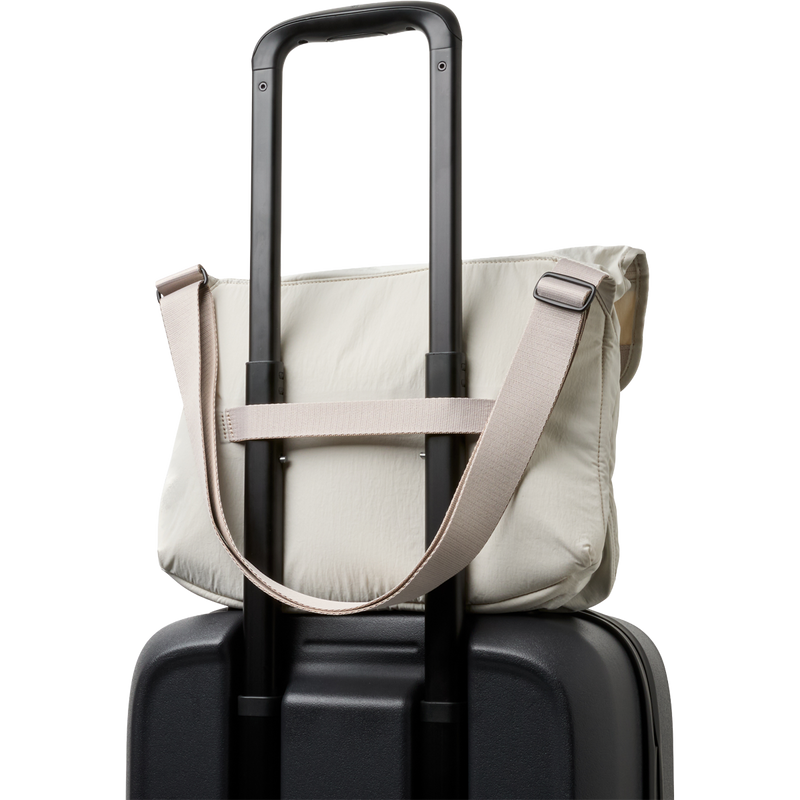 Cinch Messenger Bag, Bellroy Cinch Messenger Bag luggage strap