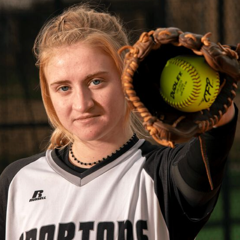 CFP USASB 12" .47/375 Fastpitch Softball, Spalding CFP USASB 12
" .47/375 with player