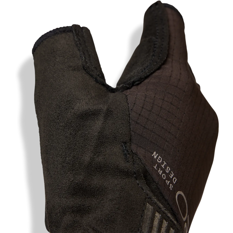 Women's Tessa II Gel, Giro Women's Tessa II Gel in Black with stitch an material detail