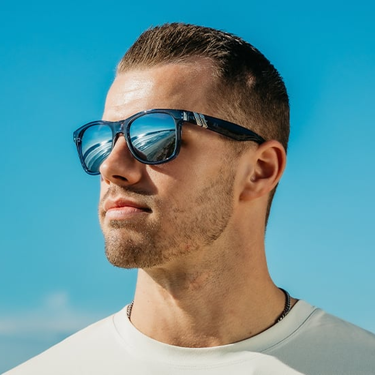 M Class X2 - Deep Blue alternate view