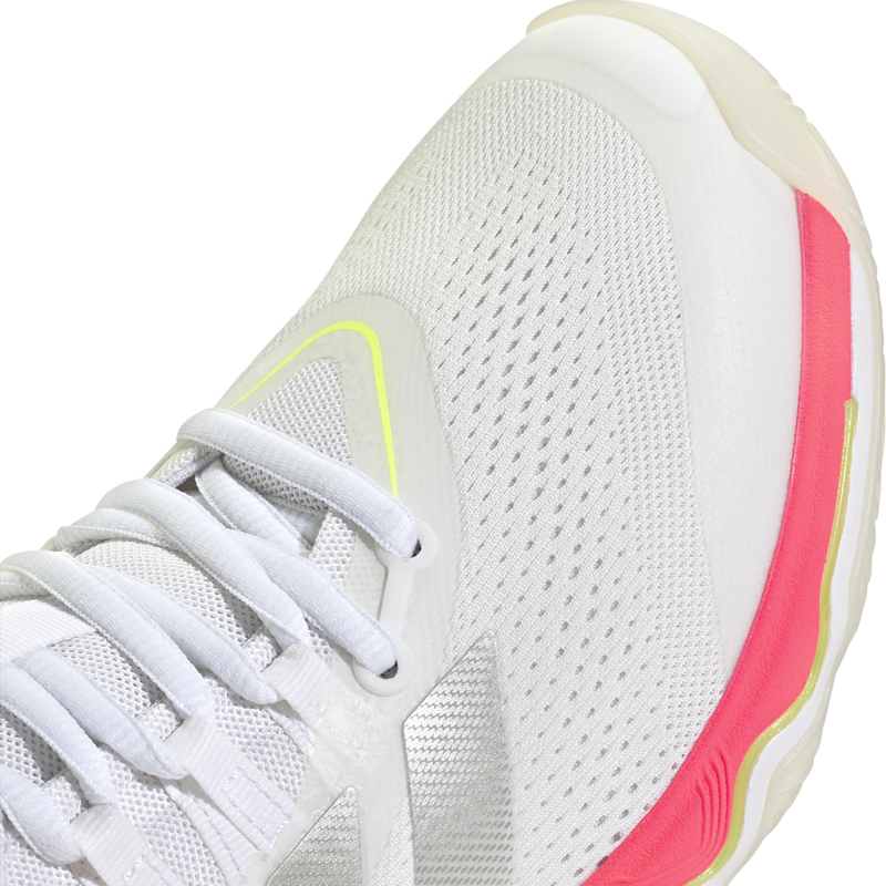 Women's Crazyflight 7 Mid, Women's Crazyflight 7 Mid in Cloud White Tech Grey Solar Turbo  toe box view and detail
