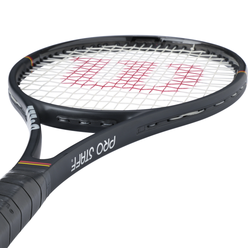 Pro Staff 97 Classic, Wilson Pro Staff 97 Classic WR201311U handle angled