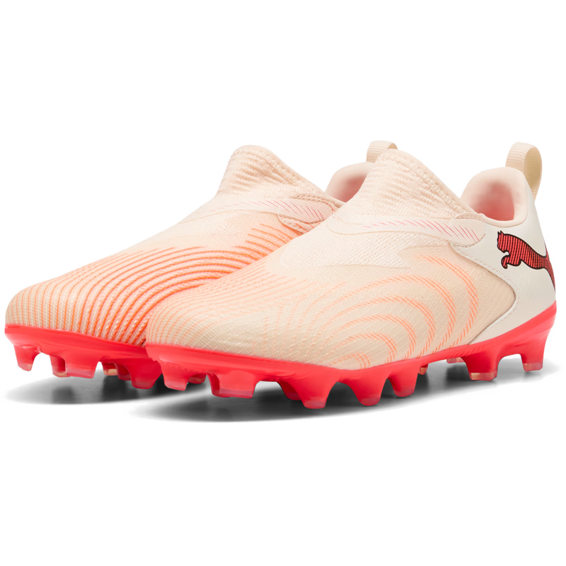Youth Future Match 9 FG/AG, Puma Youth Future Match 9 FG/AG in 01-Sugared Almond/White/Ultra Red/Black pair front right
