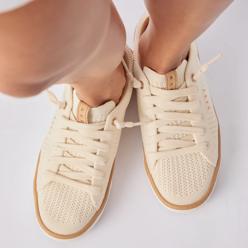 Women's Lay Day Lite, Reef Women's Lay Day Lite in Vintage on model