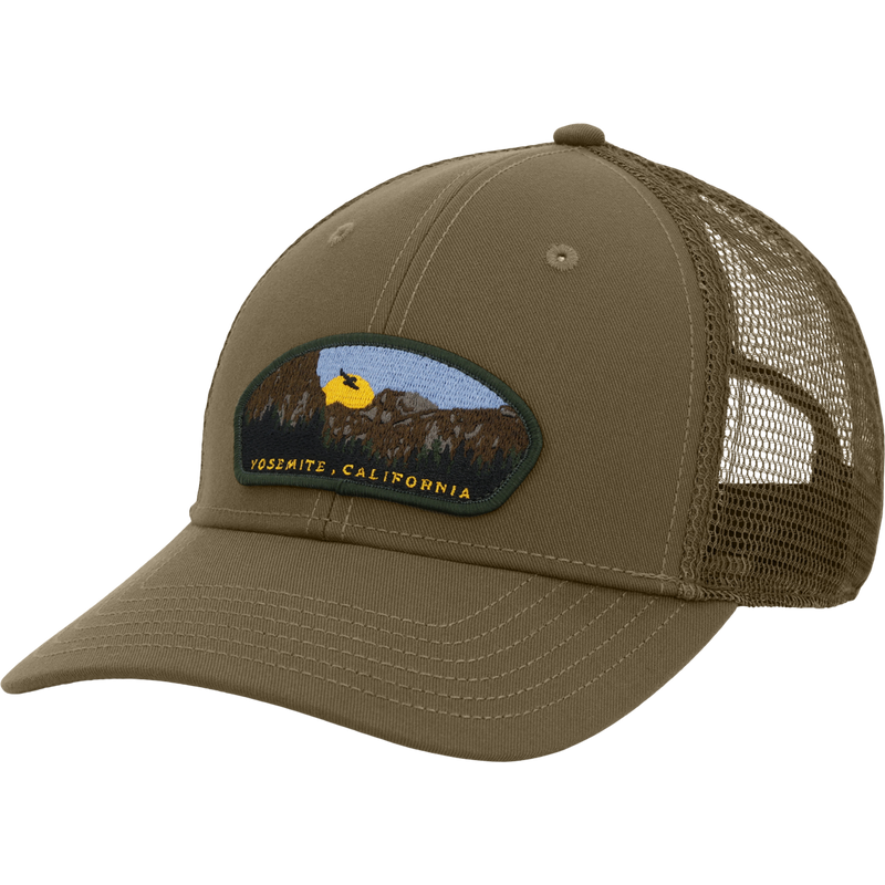 Graphic Mudder Trucker, Featured Image