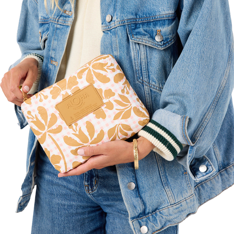 Picnic Fleur Small, Aloha Collection Picnic Fleur Small in Hand