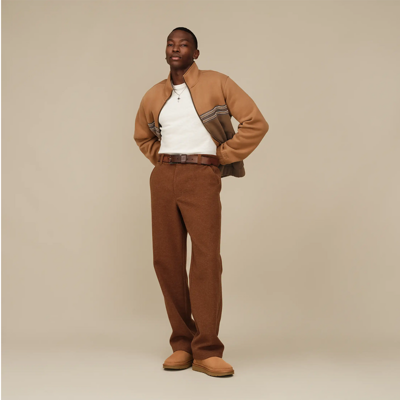 UGG Men's Neumel Chelsea in Chestnut on model