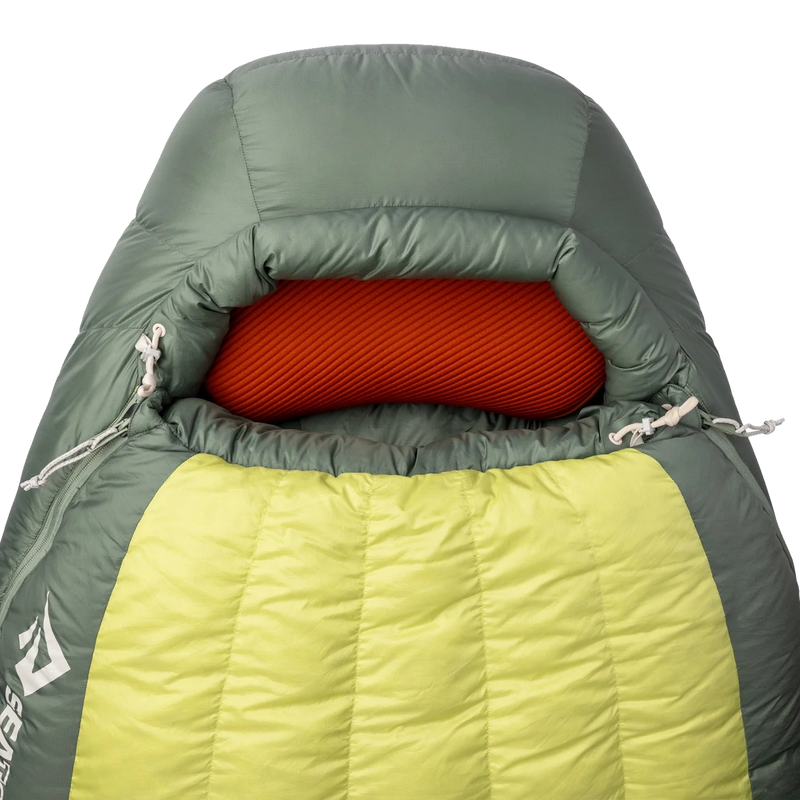 Aeros Premium Pillow Regular, Sea to Summit Aeros Premium Pillow in sleeping bag hood