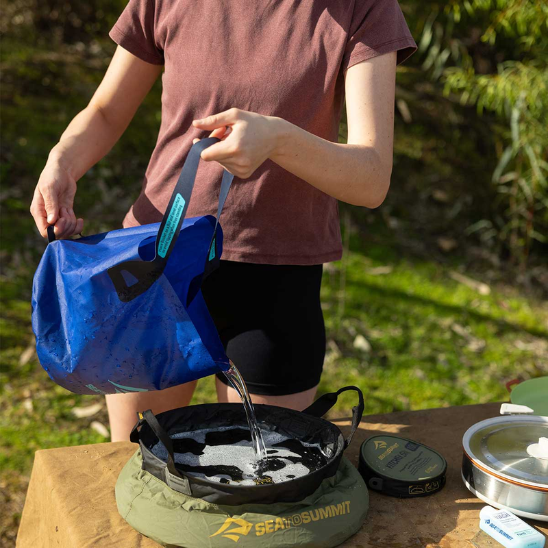 Folding Bucket 10L, Sea to Summit Folding Bucket 10L at camp