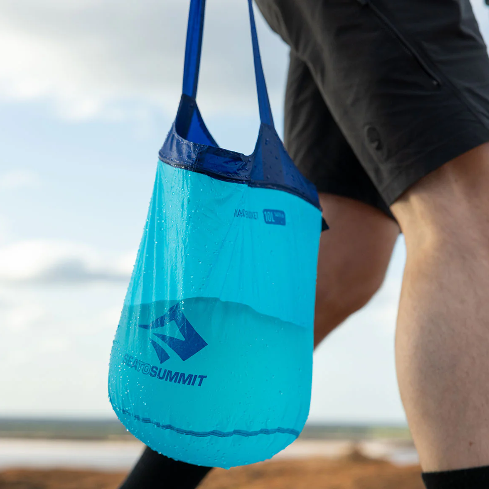 Ultra-Sil Folding Bucket 10L alternate view