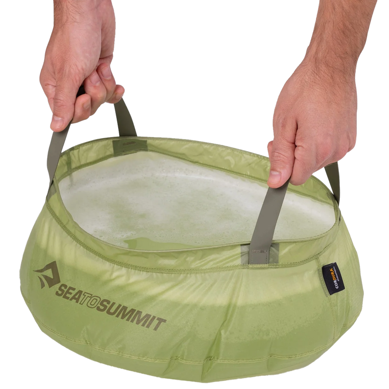 Ultra-Sil Kitchen Sink 10L, Sea to Summit Ultra-Sil Kitchen Sink 10L holding water