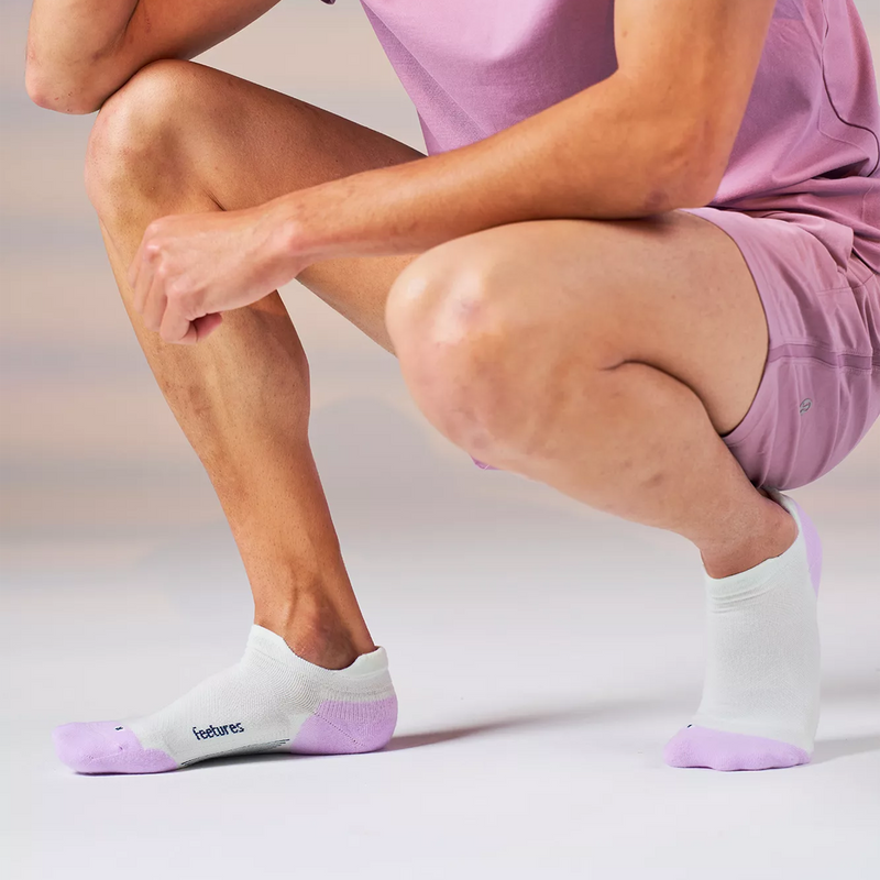 Elite Max Cushion No Show, Feetures Elite Max Cushion No Show on model