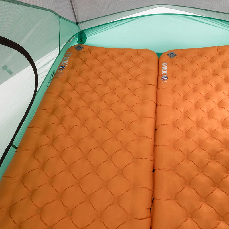 Sarvis VST 2, Big Agnes Sarvis VST 2 in Asphalt/Mint Leaf inside with sleeping pads