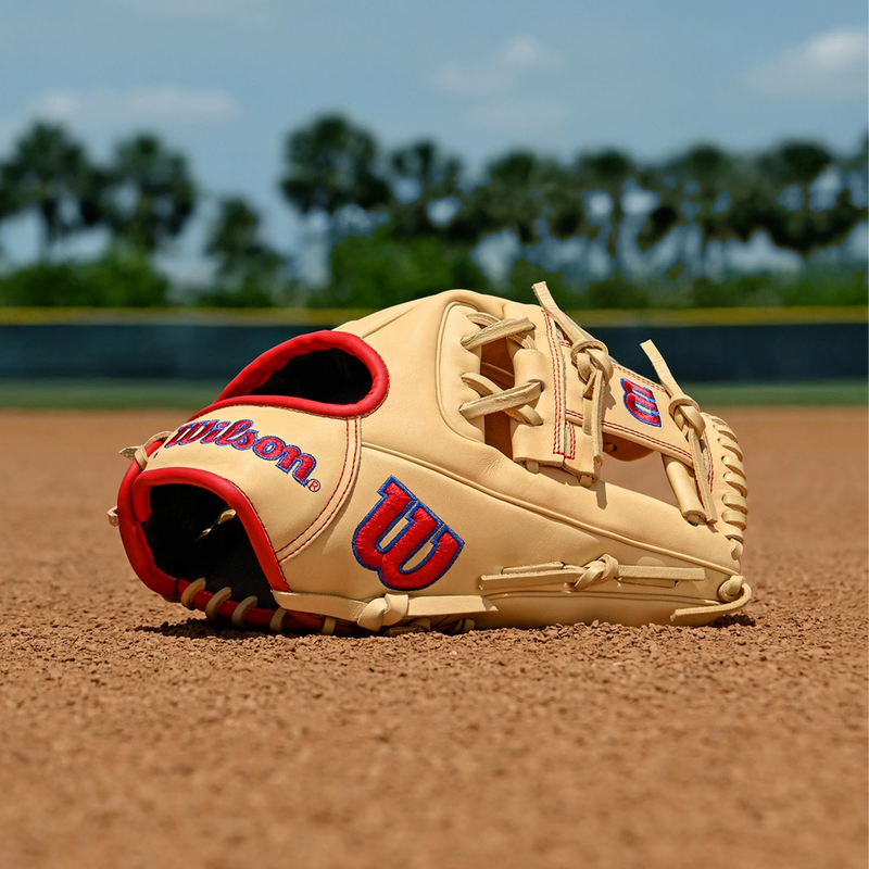 A1000 - 11.75" H-Web, Wilson A1000 - 11.75" H-Web Lifestyle