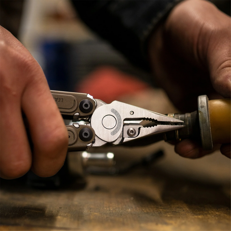 ARC - Talos, ARC in Talos in with needle nose pliers tool in action