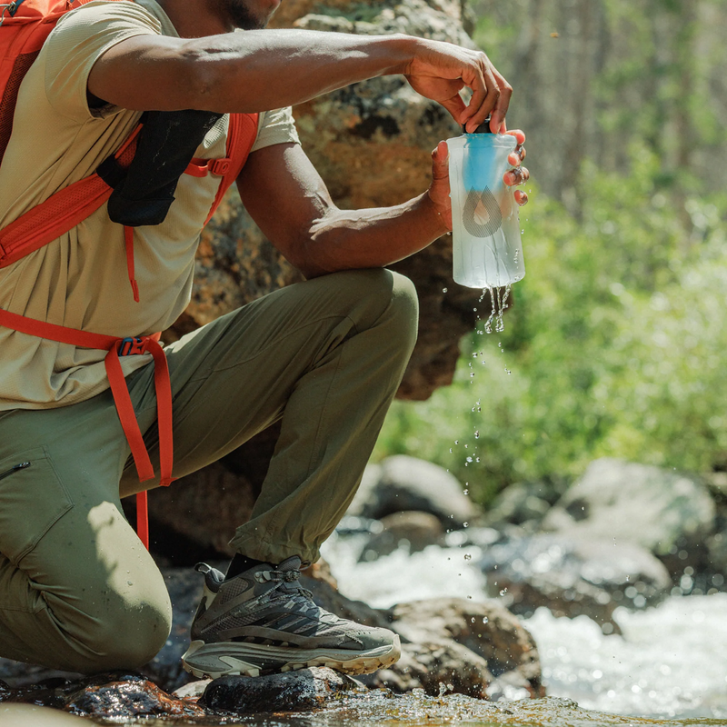 Packflask Filter Kit 750 ml, Hydrapak Packflask Filter Kit 750 ml in Clear filling in river