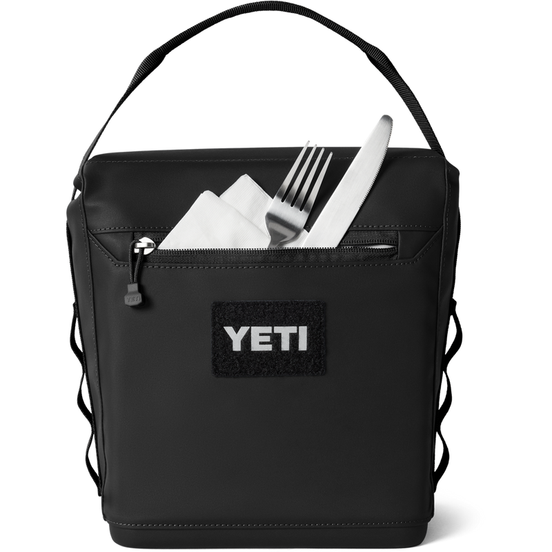 Daytrip Lunch Bag 6L, Yeti Daytrip Lunch Bag 6L in Black front pocket zipper detail