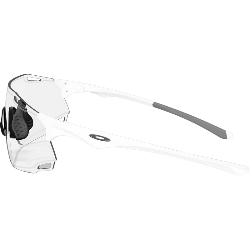 Cybr Dyno - Matte White/Clear to Black Iridium Photochromic, Oakley Cybr Dyno Matte White/Clear to Black Iridium Photochromic left