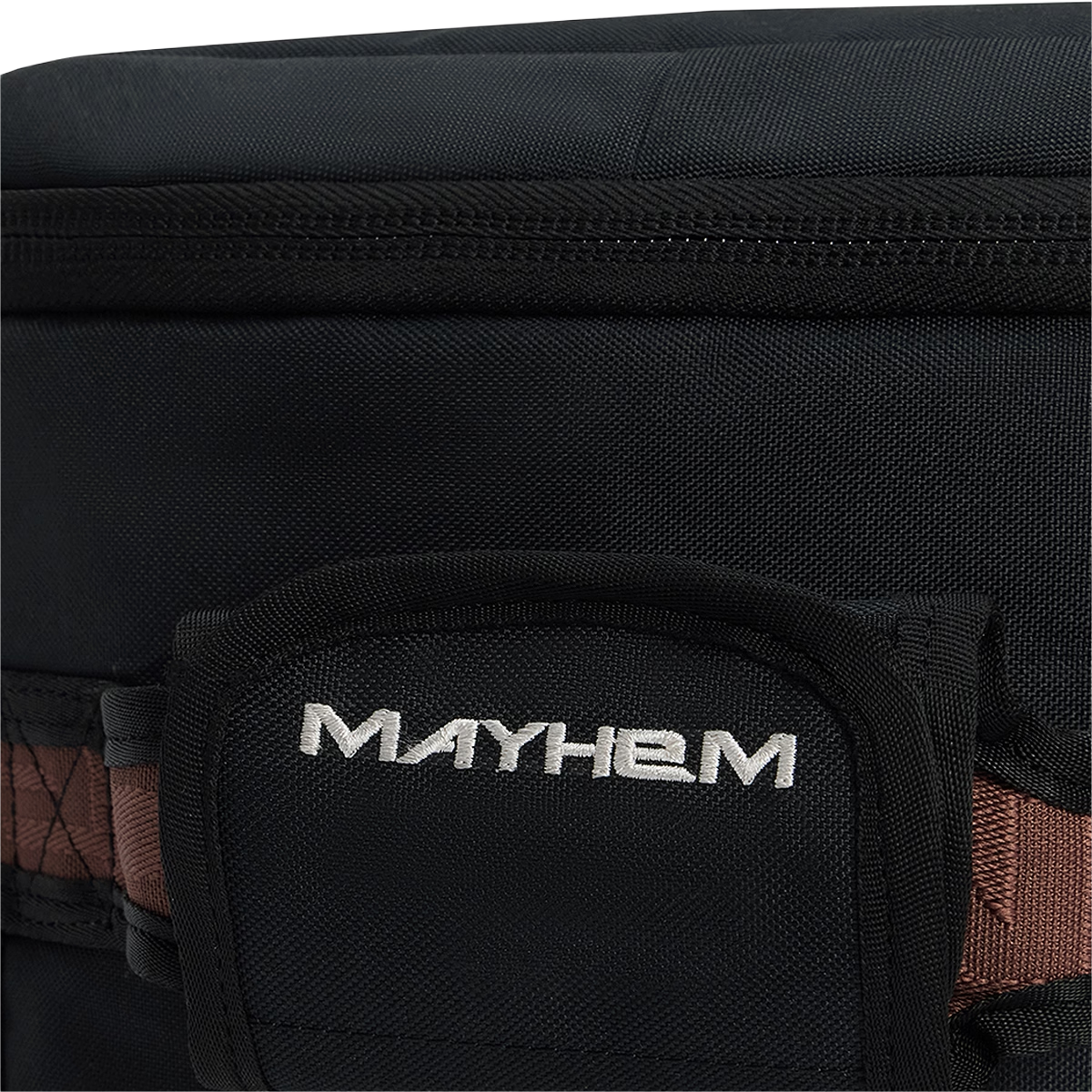 DaKine Low Roller Snowboard Bag X Mayhem in Mayhem Marron with velcro end handle detail