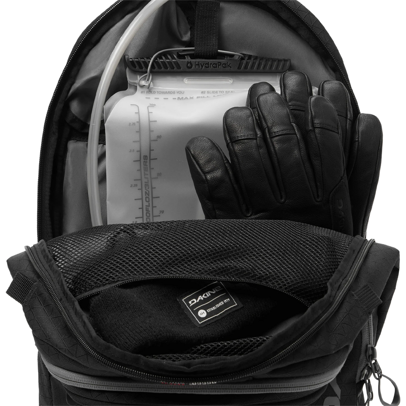Heli 2.0 Pro Backpack 20L in Black bladder and main compartment