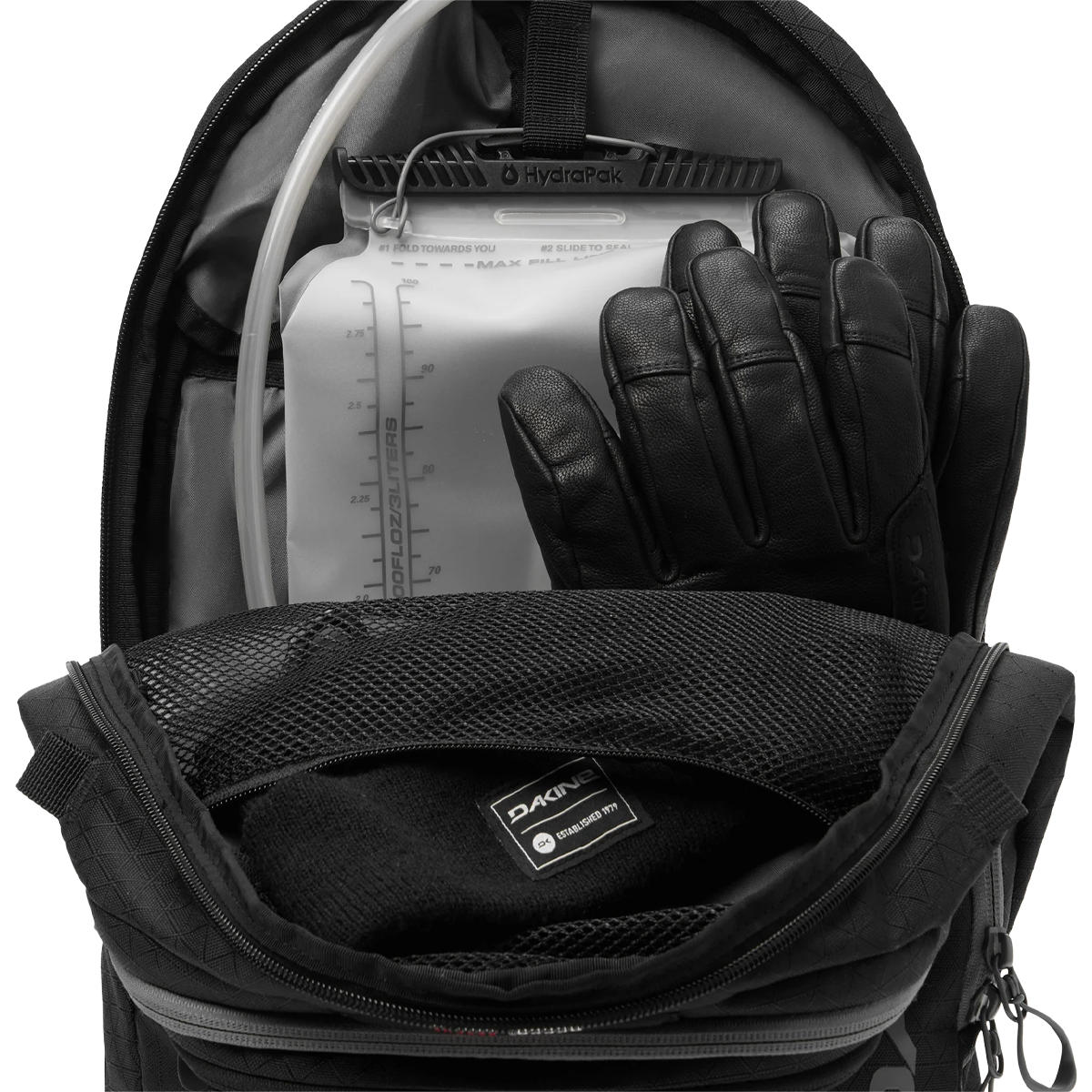 Heli 2.0 Pro Backpack 20L in Black bladder and main compartment