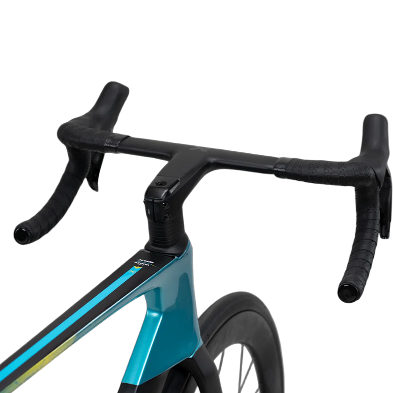 AD9, X-LAB AD9 handlebar closeup