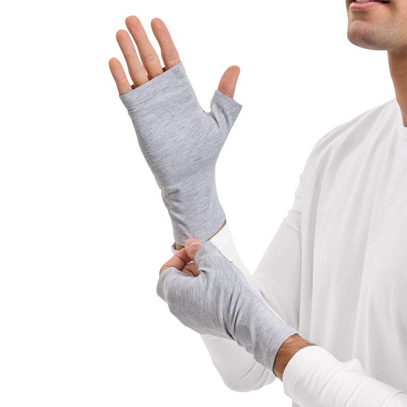 Hand Covers UPF 50+, Solbari Hand Covers UPF 50+ on model