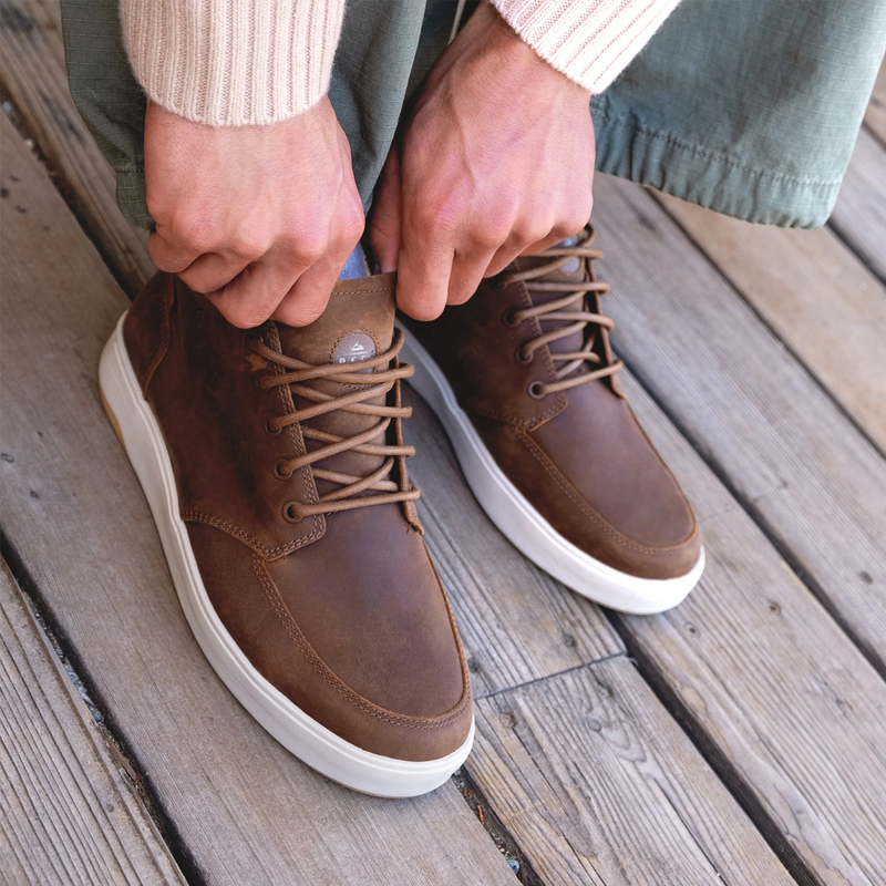 Shoreline Spiniker, Reef Shoreline Spiniker in Brown on model fitting
