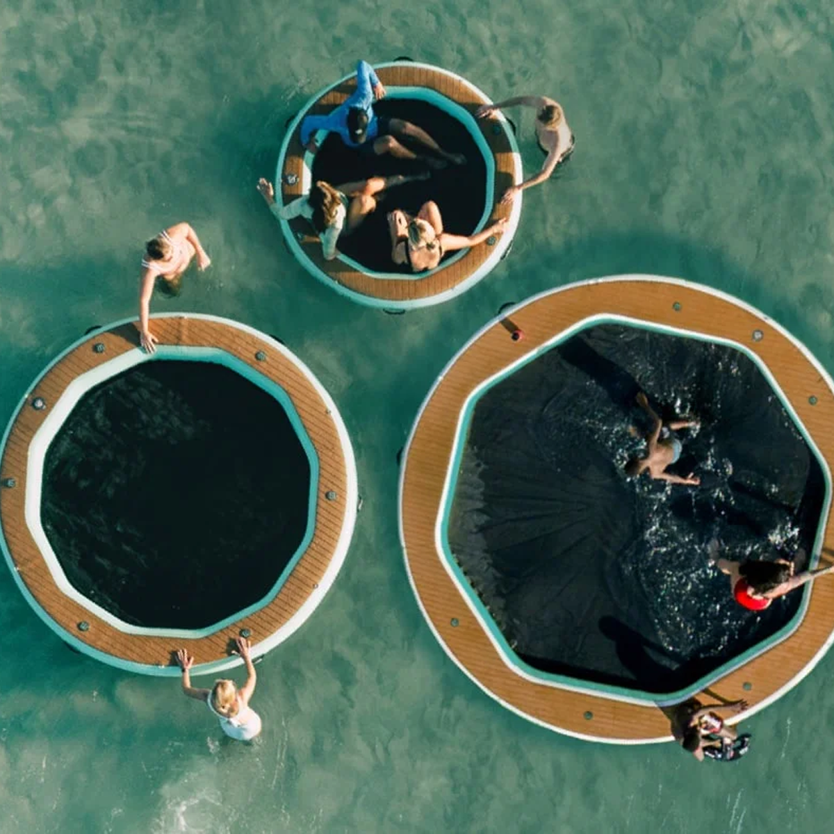 Hangout 10' Water Hammock alternate view