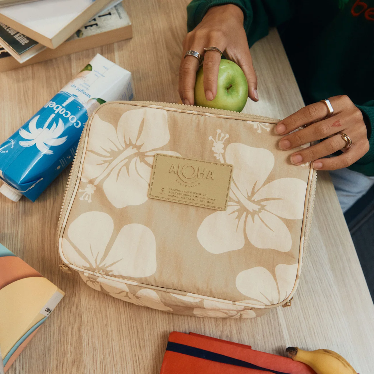 Hana Hou Lunch Box alternate view