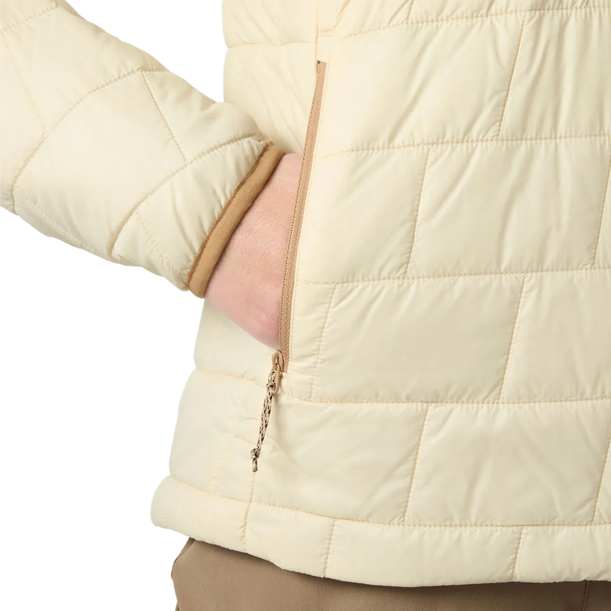 Helly Hansen Women's Lifaloft Pullover Hood in Cream pocket detail