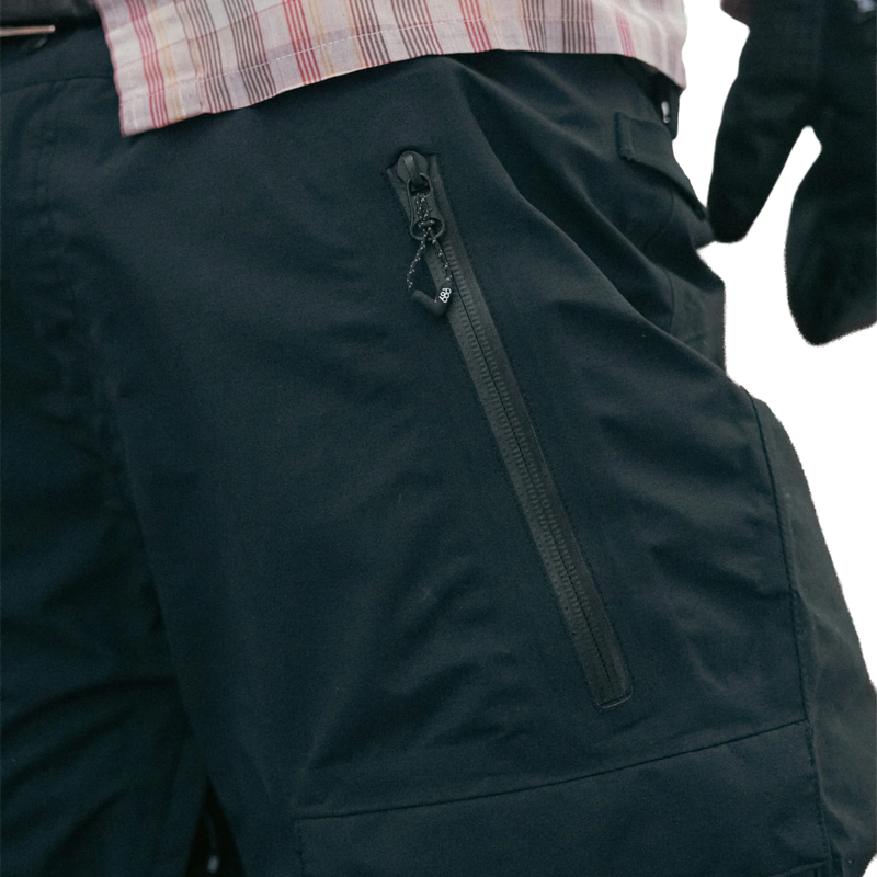 Men's Gore Tex Dispatch Pant, 686 Men's Gore Tex Dispatch Pant in Black with pocket detail
