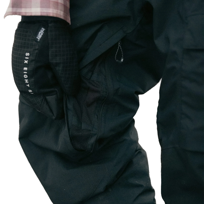 Men's Gore Tex Dispatch Pant, 686 Men's Gore Tex Dispatch Pant in Black with vent detail