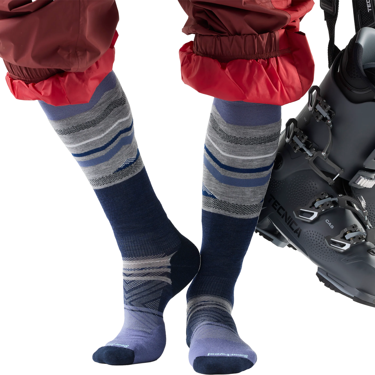 Ski Targeted Cushion Expanding Horizons OTC on model