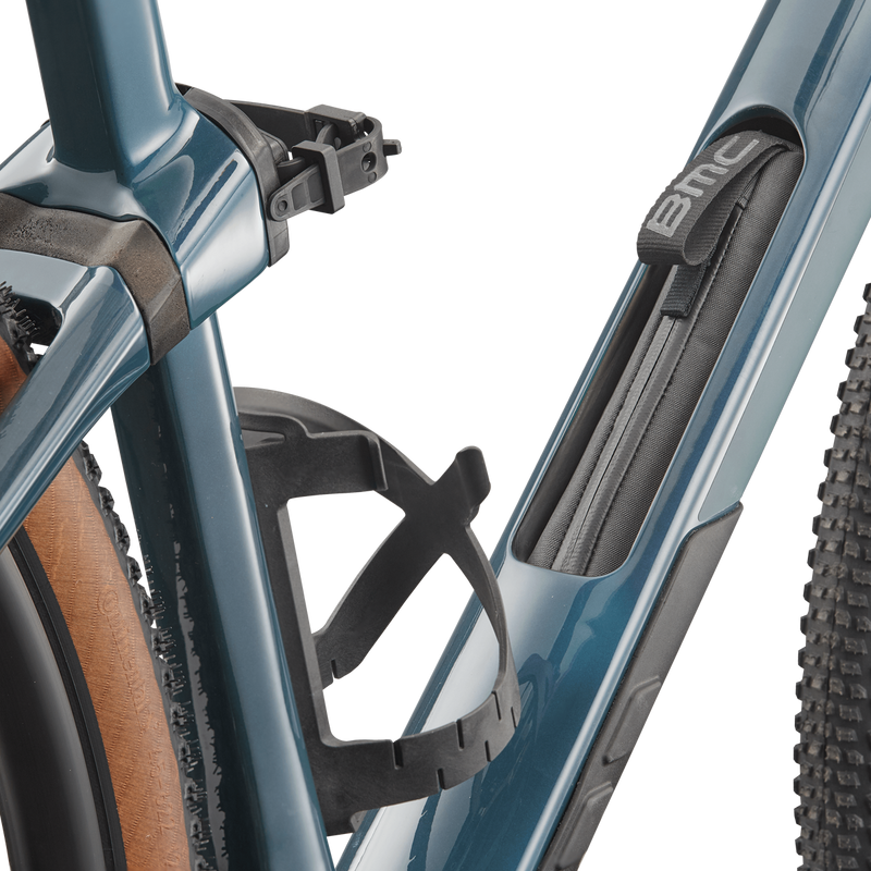 URS01 LT ONE, BMC URS01 LT ONE downtube storage