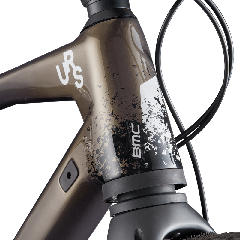URS01 LT TWO, BMC URS01 LT TWO logo detail