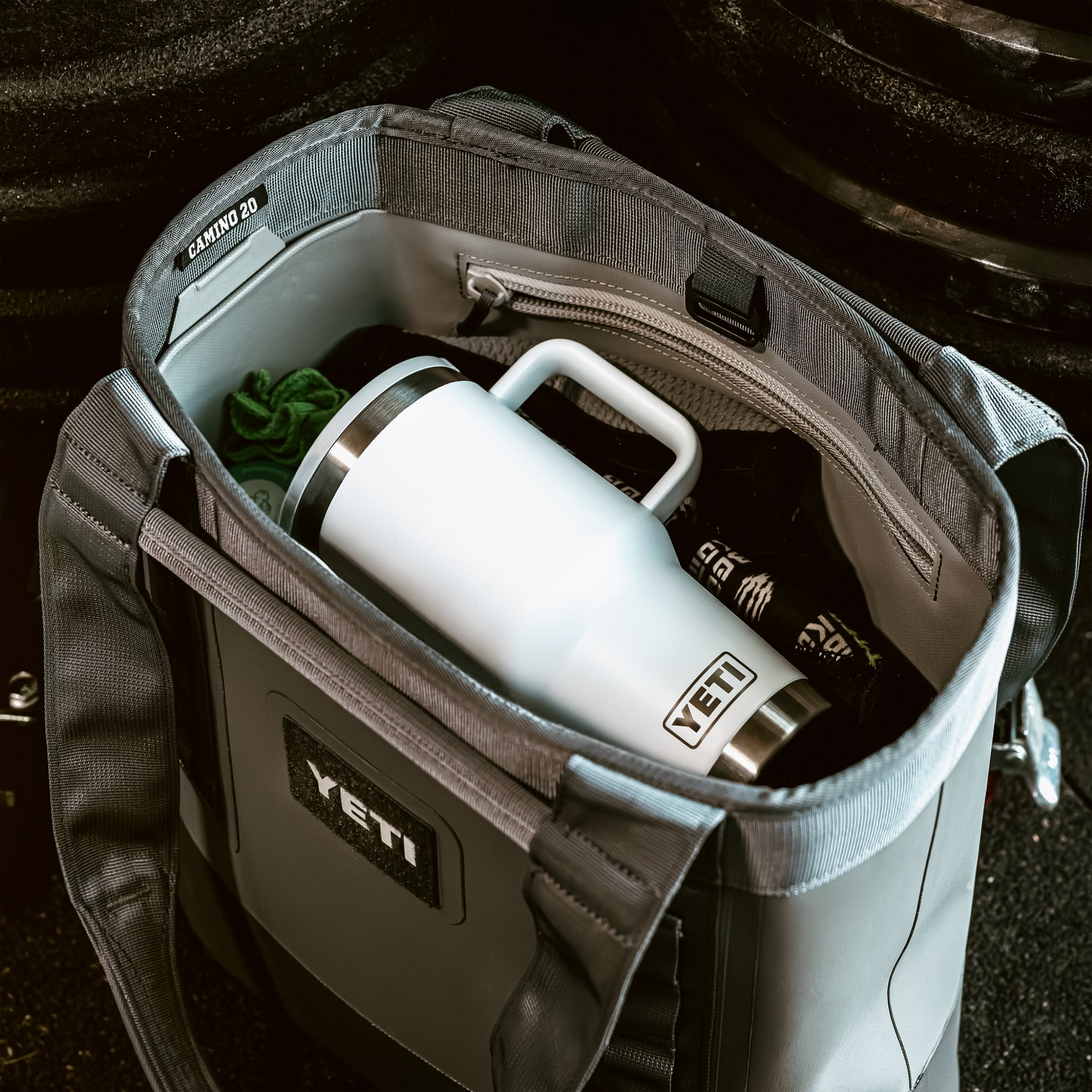 Yeti Rambler 30 oz Travel Mug 2.0 Lifestyle in Yeti tote