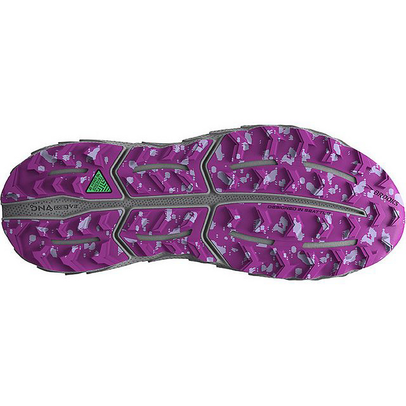 Women's Cascadia 17, 28-Oyster/Blackened Pearl bottom