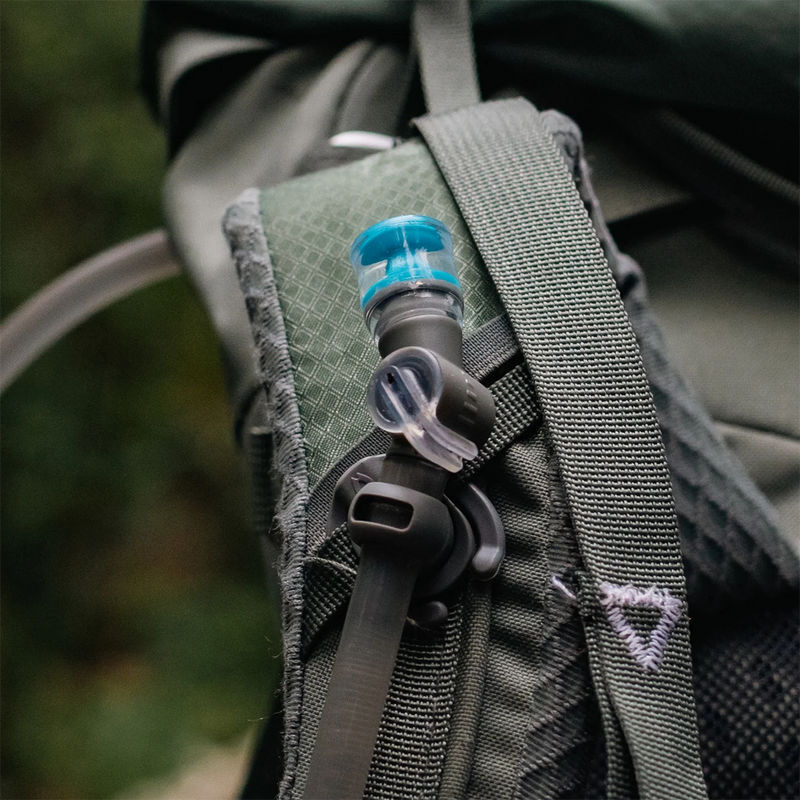 Comet Bite Valve, Hydrapak Comet Bite Valve on a backpack