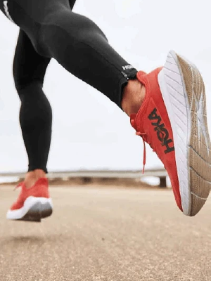 RUNNING SHOES