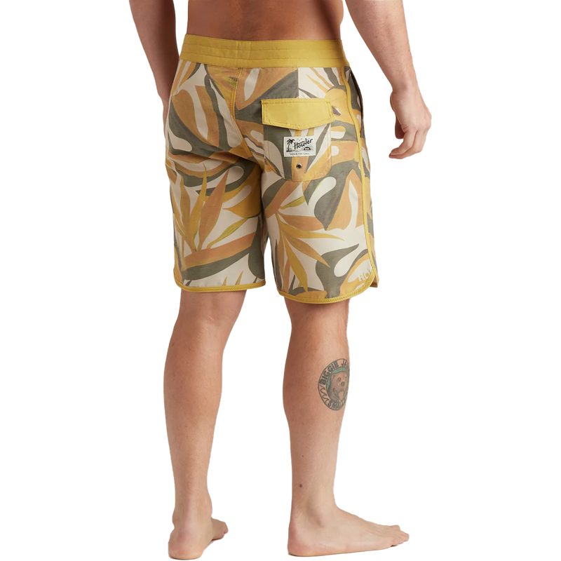 Stretch Bruja Boardshort 19", Howler Stretch Bruja Boardshort 19" back on model